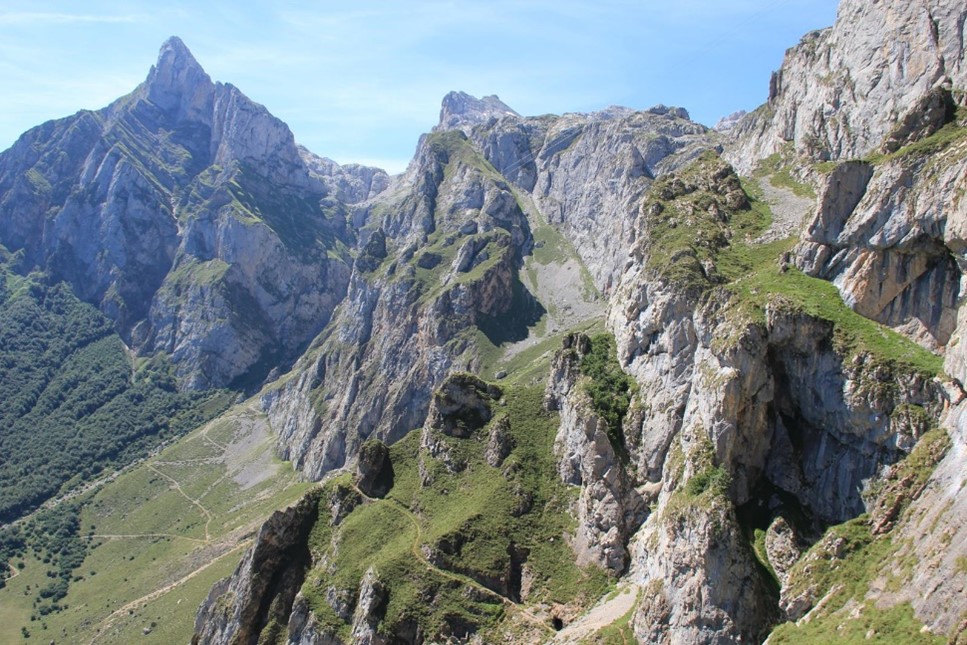 Hachero “El Camino de Los Audaces”